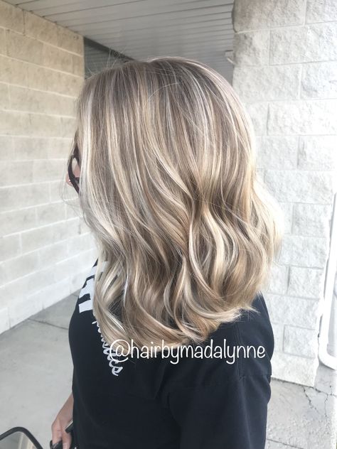 Blonde Highlights On Gray Hair, Grey Roots Blending Blonde, Ash Blonde Babylights, Ash Blonde With Highlights, Blonde Lob Hair, Hair Jewelry Gold, Refined Boho, Ombre Hair Color For Brunettes, Mum Hair