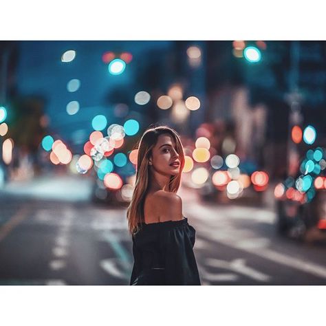 So much history in these streets Working alongside @nikonusa to bring you my favorite tips & tricks on how to take your night photography… Night Photography Portrait, Night Street Photography, Street Photography Portrait, Brandon Woelfel, Street At Night, Outdoor Portrait, Night Portrait, Bokeh Photography, Street Portrait