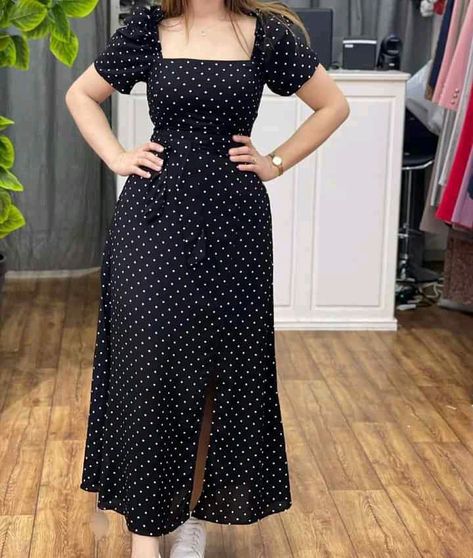 Trendy Spring Dresses, Black Maxi Dresses, Simple Frock Design, Simple Frocks, Simple Gowns, Stylish Short Dresses, Fashion Top Outfits, Cute Dress Outfits, Modest Dresses Casual