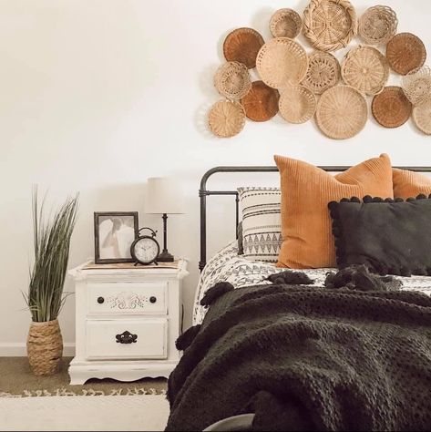 Baskets Over Bed, Basket Wall Above Bed, Wreath Above Bed, Decor Over Bed, Decorate With Baskets, Boho Basket, Basket Wall Hanging, Boho Wreath, Basket Wall