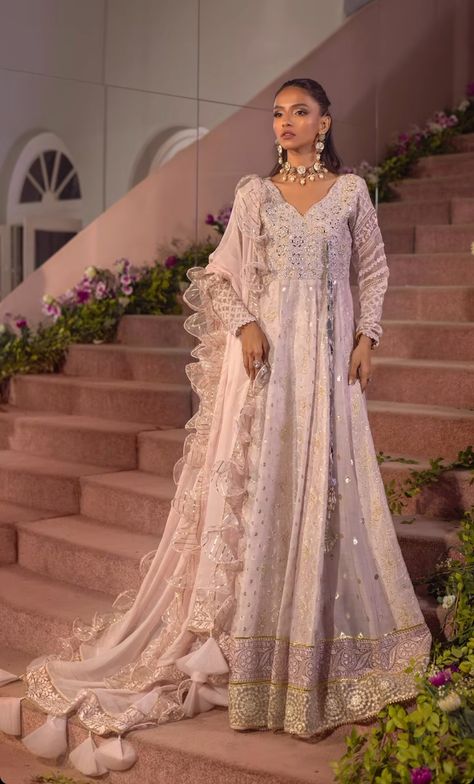 ANNUS ABRAR - Pakistani Designer Dress Silver Bridal Pakistani Dress, Lilac Wedding Dress Pakistani, Weeding Dress 2022 Pakistan, Front Open Bridal Maxi Pakistani, Silver Walima Dress Pakistani Bridal, Latest Bridal Lehenga Designs, Bridal Lehenga Designs, Latest Bridal Lehenga, Lehenga Designs