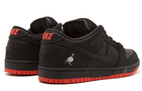 November 2017 saw the release of the Nike Jeff Staple x Dunk Low Pro SB 'Black Pigeon'. Inspired by Staples' classic 2005 'Pigeon' colorway, the shoe features a black nubuck and Stetson waterproof leather upper with a black midsole and a sienna outsole. It also comes with the original's padded thick tongue and the iconic Pigeon logo embroidered on the heel. This shoe is perfect for any skater who wants both style and function. Skater Outfit Men, Black Pigeon, Jeff Staple, Bape Shoes, Nike Sb Dunk Low, Sb Dunk Low, Nike Sb Dunk, Nike Sb Dunks, Sb Dunk