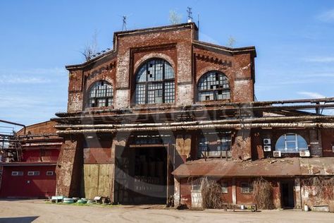 Old Factory Architecture, Warehouse Exterior Design, Factory Exterior, Warehouse Building, Abandoned Warehouse, San Myshuno, Factory Architecture, Industrial Building, Factory Building