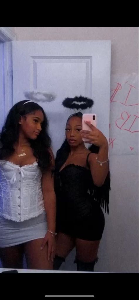 Solo Baddie Halloween Costumes, Angel Costume Black Women, Baddie Halloween Costumes Group Of 3, Hollaween Customs Ideas, Halloween Customes Black Women, Halloween Costumes Teenage Girl Black, Cute Halloween Costumes Black Women, Halloween Baddie Costumes, Holloween Costume Ideas Black Women