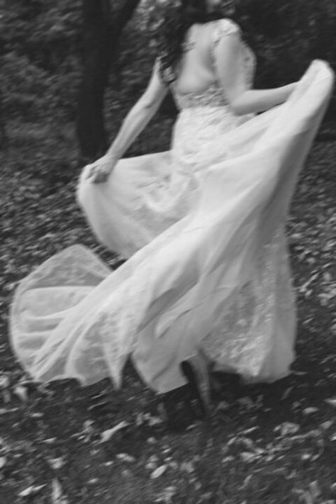 Blurry Aesthetic Bridal Photos | Documentary Style Wedding Photography | Chrissy Marie Photo Co. | I love incorporating shots with movement for my clients. Capturing their actions in the moment makes for the best photos to look back on. Find more intentional blurry wedding photo ideas, blurry wedding photography, and candid bridal portraits. Book Chrissy for your candid wedding photos or intimate wedding at chrissymariephoto.co! Blurry Wedding Photo, Lake Wedding Photos, Blurry Aesthetic, Chrissy Marie, Photo Documentary, Candid Wedding Photos, Lake Wedding, Bridal Shoot, Bridal Photos