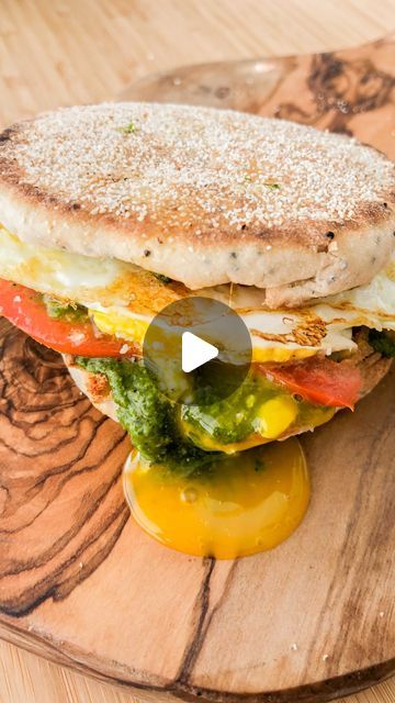 The Sunday Stir on Instagram: "Sorry avocados, pesto just might be my favorite breakfast sandwich spread! 🌿 

A must try and delicious start to the week! Happy Monday 🍳 

#deats 
- English Muffin
- @traderjoes Vegan Kale Pesto
-  Sliced Tomato
- EVOO
- S+P
- Grated Parmesan 
- Fried Egg 

#breakfastideas #breakfast #breakfastsandwich #englishmuffins #englishmuffin #easybreakfastideas #breakfastrecipes #pestoeggs #pestoforbreakfast #eggsandwich #eggsforbreakfast #yolkporn" Light Dinner Ideas, Pesto Eggs, Kale Pesto, Sandwich Spread, Egg Sandwiches, Sliced Tomato, Light Dinner, English Muffin, March 7