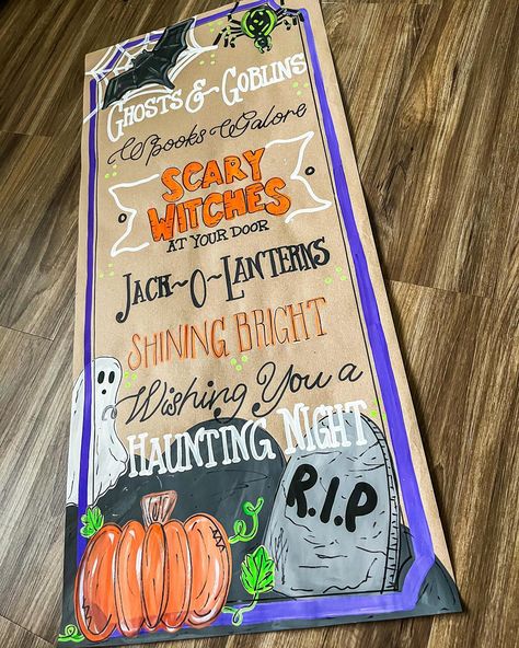 Cute vertical banner roll sign! Love the Halloween theme!👻🧡🎃🕸️ #halloween #october #banner #banners #bannerart #butcherpaperbanner Halloween Banner Ideas, Halloween Banners, Vertical Banner, Scary Witch, Paper Halloween, Banner Ideas, Halloween Banner, Theme Halloween, Butcher Paper