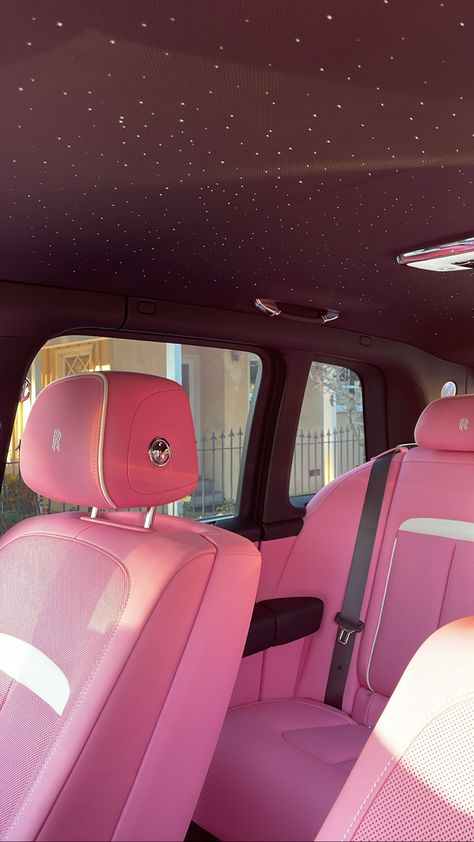 Pink Range Rovers, Pink Car Interior, Rolls Royce Interior, Royce Car, Dream Cars Mercedes, Pink Lifestyle, Luxury Car Interior, Car Goals, Luxury Lifestyle Dreams