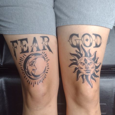 Above The Knee Tattoos, Fear God Tattoo, God Tattoo Ideas, Tattoo Above Knee, Above Knee Tattoo, Fear Tattoo, Thigh Tattoo Men, Knee Tattoos, Black Men Tattoos