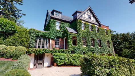 Matterport Washington Dc, Matterport Mansion Tour, Washington Dc Homes, Washington Dc Houses, House Matterport, Uk Matterport, Actress Life, Different Types Of Houses, Victorian Manor