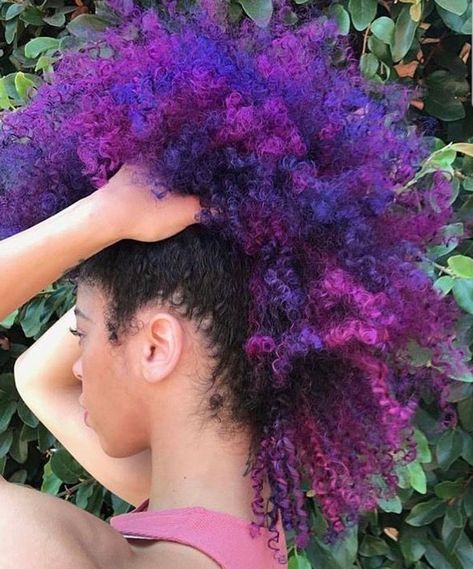 Dyed Curly Hair, Dyed Hair Inspiration, Dyed Natural Hair, Pelo Afro, Coily Hair, Hairstyle Gallery, Colorful Hair, Hair Inspo Color, Cool Hair Color