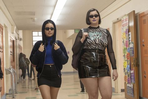 Euphoria Clothing, Cutout Pants, Euphoria Fashion, High School Fashion, Barbie Ferreira, School Fashion, Serie Tv, Ibiza, Party Outfit