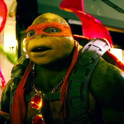 𝐓𝐚𝐠𝐬: #tmnt #ninjaturtles #mikey #michaelangelo #icon #icons #movie #film Mikey From Ninja Turtles, Teenage Mutant Ninja Turtles Live Action, Bayverse Mikey, Michael Angelo Tmnt, Mikey Ninja Turtle, Mikey Aesthetic, Mikey 2012, Tmnt Movie 2016, Tmnt Bayverse