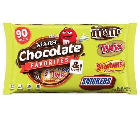 Mars Chocolate, Halloween Candy Variety Mix, Fun Size, 90 pieces Halloween Edible Crafts, Twix Chocolate, Chocolate Cookie Bars, Mars Chocolate, Chocolate Halloween, Chocolate Stores, Fruit Chews, Fall Candy, Snickers Bar