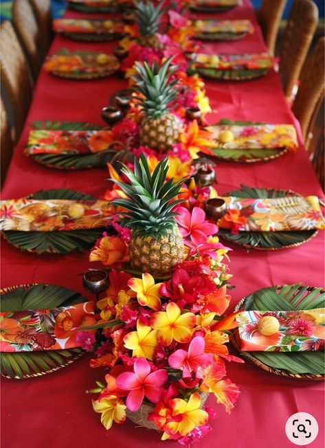 Island Theme Party Ideas, Tropical Party Centerpiece Ideas, Luau Bridal Shower Ideas Decor, Florida Party Theme, Hawaiian Table Setting, Tropical Tea Party, Luau Table Setting, Classy Hawaiian Theme Party, Paradise Theme Party