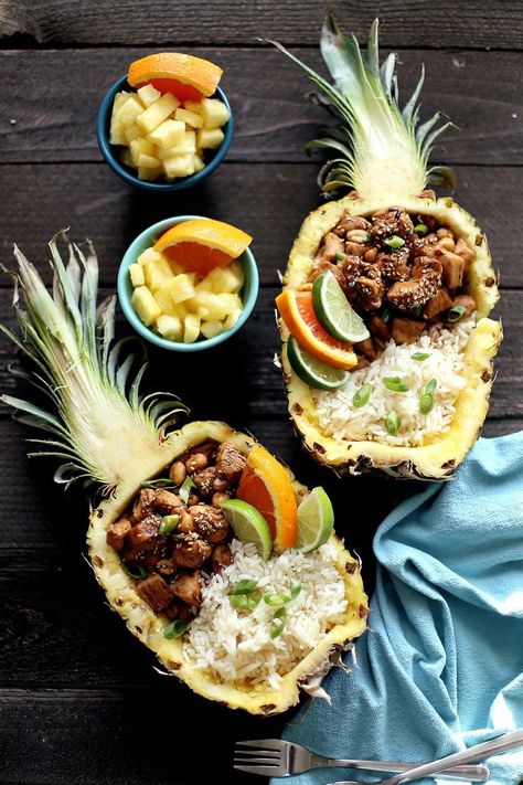 These bowls taste like summer and are super simple to make - try it for dinner! Late Summer Dinner Party, Teriyaki Chicken And Pineapple, Pineapple Chicken Teriyaki, Late Summer Dinner, Flavorful Meal Prep, Teriyaki Pineapple Chicken, Teriyaki Bowls, Pineapple Bowls, Sweet Red Chili Sauce