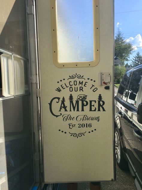 Cricut Caravan Projects, Cricut Projects For Campers, Camper Cricut Ideas, Rv Cricut Ideas, Cricut Camper Projects, Camping Cricut Projects, Camper Cricut Projects, Camper Silhouette, Camper Sayings