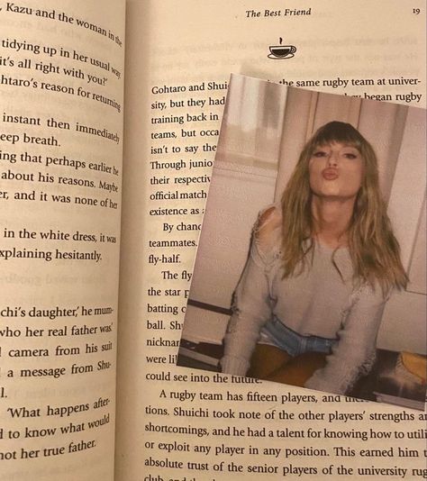 Written By Taylor Swift, Taylor Swift Aesthetic, You Are My Moon, Estilo Taylor Swift, Lost In Translation, Come Undone, Taylor Swift Wallpaper, Taylor Swift Pictures, I Survived