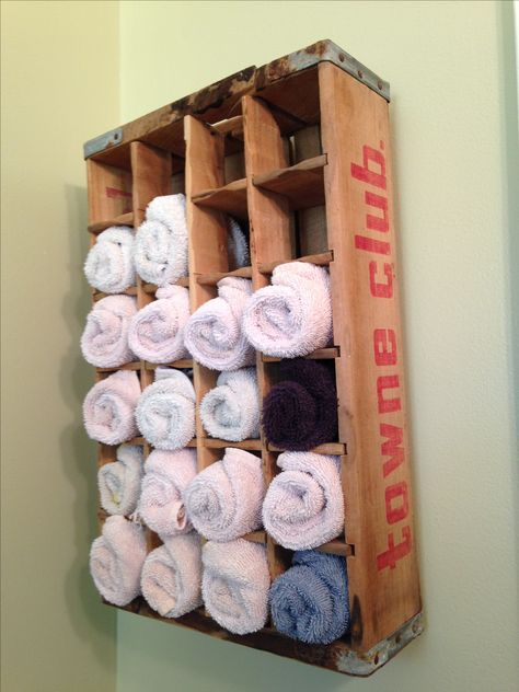 Washcloth storage Washcloths In Bathroom, Diy Organization Bathroom, Washcloth Storage, Storage Ideas Bathroom, Organization Storage Ideas, Bathroom Decor Vintage, Garden Rock Border, Organization Bathroom, Vintage Decorating