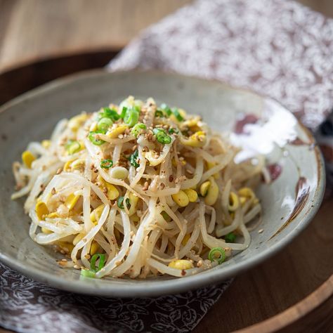 Korean Bean Sprout Side Dish (Kongnamul Muchim) Korean Bean Sprout Side Dish, Kongnamul Muchim, Bean Sprout Side Dish, Soybean Sprouts, Bean Sprout Salad, Spinach Side Dish, Zucchini Side Dishes, Bean Sprout, Sprout Salad