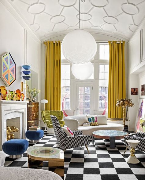 Estilo Kitsch, Wall Decoration Ideas, Manhattan Apartment, Maximalism, Jonathan Adler, Eclectic Interior, Living Room Inspo, Elle Decor, Living Room Inspiration