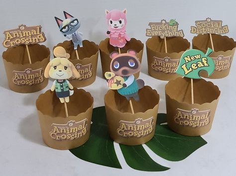 Animal Crossing Birthday Ideas, Animal Crossing Decorations Party, Animal Crossing Cupcakes, Animal Crossing Birthday Invitation, Animal Crossing Birthday Party Games, Cupcake Cases, 23rd Birthday, Birthday Board, 8th Birthday