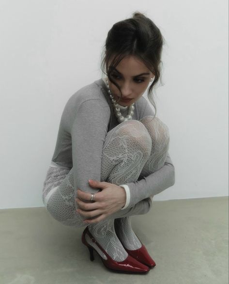 Tights Photoshoot Ideas, Tights Photoshoot Photo Ideas, Photoshoot Inspo Studio, Tights As Pants, White Tights Outfit, Going Out Aesthetic, Fashion Photoshoot Editorial, Legs Outfit, Lace Stockings