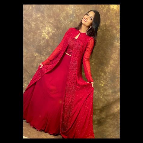 Dipika Kakkar Outfits, Deepika Kakkar Ibrahim, Deepika Kakkar, Dipika Kakkar, Shrug Dress, Eid Fashion, Shrug For Dresses, Designing Ideas, Indian Gowns Dresses