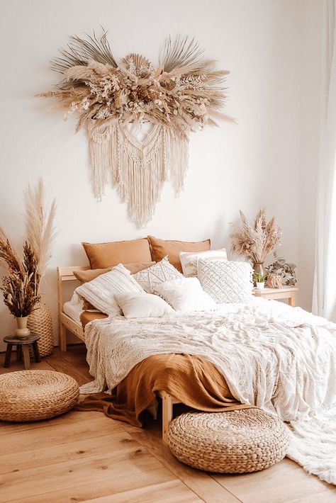 Boho Studio Setup, Boho Photography Studio Bed, Boho Bed Photoshoot, Boho Bedroom Photoshoot, Photography Studio Bed Set Up, Boho Studio Photography, Boho Photo Studio, Studio Backdrop Ideas, Boho Studio Photoshoot