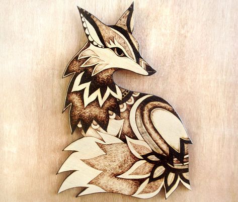 Wood Burning Ideas, Wood Fox, Pyrography Designs, Wood Burn Designs, Woodburning Projects, Fox Decor, Pyrography Art, Wood Burning Crafts, Wood Burning Patterns