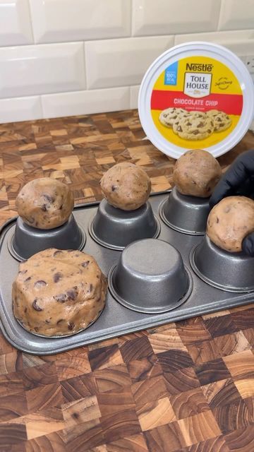 Edible Cookie Bowl Hack, Edible Cookie Bowl, Edible Cookie Dough Recipe For One, Creative Deserts, Chocolate Chip Cookie Bowls, Moist Cupcake Recipes, 2023 Meals, Satisfying Recipes, Edible Cups