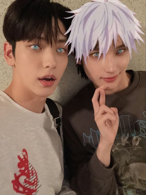 Heuning Kai And Soobin, Soobin And Kai Face Paint, Heuning Kai And Yeonjun, Heuning Kai Funny, Kai Txt Funny, Soobin And Kai, Soobin And Hueningkai, Heuning Kai, Funny Selfies