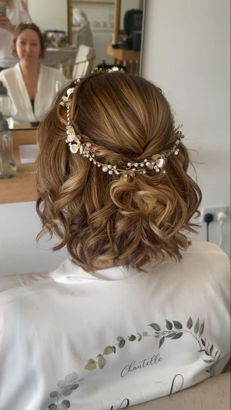 Short Bridal Hair, Short Hair Bride, Braids Summer, Hairstyles Beach, Bridal Hair Inspiration, Quinceanera Hairstyles, Prom Hairstyles For Short Hair, Quince Hairstyles, Trendy Hairstyle