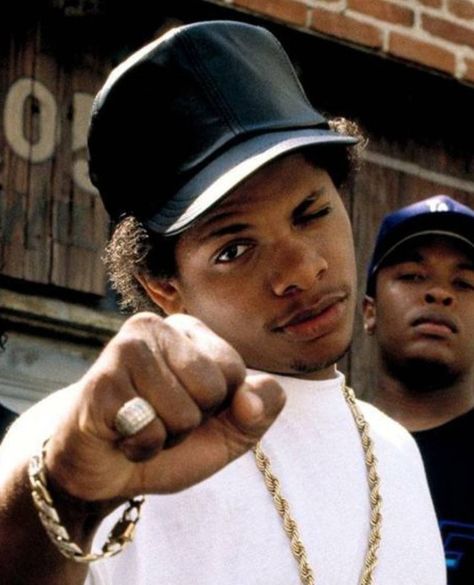 Eazy E Wallpaper, 90s Rap Aesthetic, Estilo Gangster, Hip Hop Images, E Wallpaper, 90s Rappers Aesthetic, 90s Rappers, Mode Hip Hop, Arte Do Hip Hop