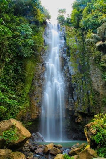 Waterfall Twist, Waterfall Pictures, Waterfall Trail, Largest Waterfall, Waterfall Photography, Paradise Island, Beautiful Waterfalls, Alam Yang Indah, Manado