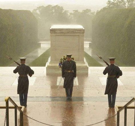 Tomb of the unknown soldier Tomb Of The Unknown Soldier, Arlington Virginia, Unknown Soldier, Honor Guard, Arlington National Cemetery, National Cemetery, Home Of The Brave, Us Soldiers, Military Heroes