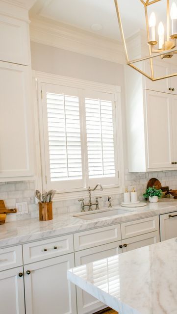 Kinsey Walsh on Instagram: "✨Question: what is your backsplash?✨ We went with 3x6 marble subway tile for a clean and classic look. I wanted our kitchen to look timeless and took a chance with the marble. I was worried because of the marble maintenance horror stories, but honestly it’s been great! We haven’t had any problems at all so far! 💕 To shop my kitchen tap the link in my bio (kinseywalsh.com/instagramlinks) -> Shop Instagram FAQS: 🔹 Countertops were sold to me as a quartzite, but I’m Taj Mahal Quartzite Countertops With Subway Tile Backsplash, Marble Subway Tile Backsplash Kitchen, Carrara Tile Backsplash, Marble Subway Tile Backsplash, Farmhouse Cottage Kitchen, Marble Subway Tile, Subway Tile Backsplash Kitchen, Marble Subway Tiles, Subway Tile Kitchen