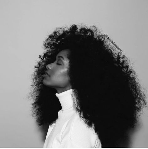 Curly Hair Portrait Photography, Editorial Birthday Photoshoot, Curly Hair Photoshoot Ideas, Natural Photoshoot Black Women, Curly Hair Editorial, Curly Hair Photoshoot, Hair Photoshoot Ideas, Black And White Photoshoot, Michelle Jones