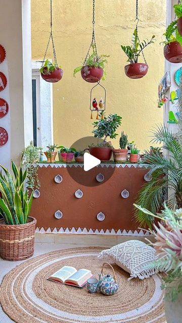 Simple Decor Ideas, Terracotta Colour, Indian Interiors, Crafts Room, Art Decor Diy, Indian Homes, Plants Indoor, Amazing Life Hacks, Diy Crafts Room Decor