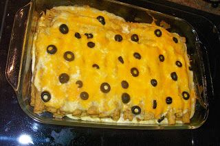 Feeding the Frugal Family: 5 minute(ish) Taquito "Enchiladas" Taquito Enchilada Casserole, Taquito Enchiladas, Mexican Manicotti, Southern Squash Casserole, Tex Mex Chicken, No Yeast Dinner Rolls, Creamy Chicken Casserole, Mexican Chicken Casserole, Just A Pinch Recipes