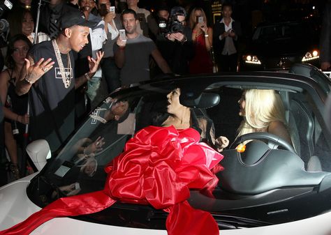 Tyga Surprises Kylie Jenner With a Ferrari at Her Lavish 18th Birthday Party Tyga Rapper, Kylie Jenner Tyga, Tyga And Kylie, Kylie Jenner Photos, Entertainment News Celebrities, Polaroid Pictures, Party Pictures, 18th Birthday Party, Lil Wayne