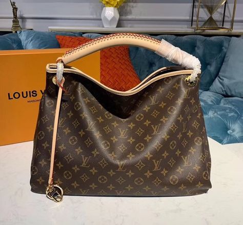 Louis Vuitton Monogram Canvas Artsy MM M44869 Louis Vuitton Artsy Mm, Mm Monogram, Inspired Handbags, Louis Vuitton Artsy, Lv Monogram, Iconic Bags, Canvas Handbags, Color Dorado, Vuitton Bag