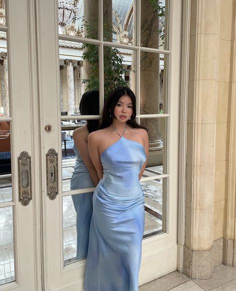 Blue Bridesmaid Dresses Aesthetic, Whimsical Prom Dresses, Blue Date Dress, Light Blue Dress Aesthetic, Alberita Nicki, Performance Ideas, Brunette Girls, Evening Dress Wedding, Sydney Style