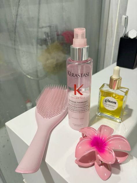 Kerastase Products, Classy Halloween Costumes, Pretty Drinks, Instagram Feed Inspiration, Pretty Skin, Hair Spray, Girls Love, Makeup Essentials, Skin Care Essentials