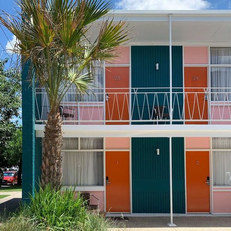 Techne’s Instagram profile post: “We love being bold with colour and bringing this mid-century modern hotel motel back to life has been a lot of fun. @astor_hotel_albury…” Student House, Hotel Motel, Modern Hotel, Environment Design, Hotel Design, New South Wales, International Travel, Modern Architecture, Beach House