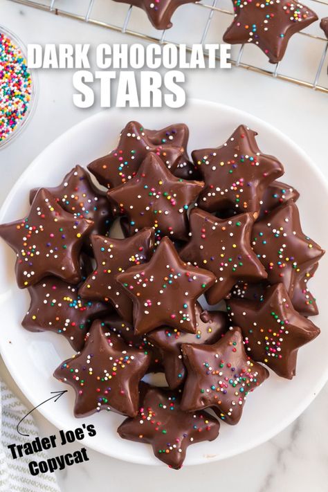 Chocolate Star Cookies, Shortbread Chocolate, Easy Cookie Recipe, Chocolate Stars, Chocolate Shortbread Cookies, Shortbread Recipe, Basic Cookies, Dipped Cookies, Shortbread Cookie Recipe