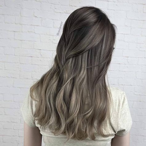 Balayage Beige, Beige Hair Color, Shot Hair, Shot Hair Styles, Hair Salon, Balayage, Highlights, Hairstyles, Long Hair Styles