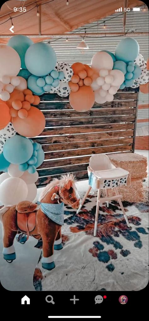 Baby Birthday Party Food Ideas, First Rodeo Birthday Backdrop, First Rodeo Balloon Garland, 1st Rodeo Birthday, Cowboy First Birthday, 1st Rodeo, Baby First Birthday Themes, Rodeo Birthday Parties, Cow Birthday Parties