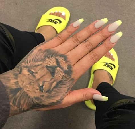 Tiger Hand Tattoo Woman, Hand Tattoo, Lion Tattoo, Nail Games, Piercing Tattoo, Gorgeous Nails, Nails On Fleek, Tattoo On, How To Do Nails