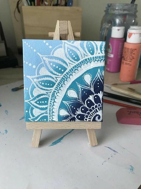 Mini Toile, Mandala Canvas, Small Canvas Paintings, Simple Canvas Paintings, Canvas Painting Tutorials, Cute Canvas Paintings, Easy Canvas Painting, Mandala Wall Art, Canvas Painting Diy